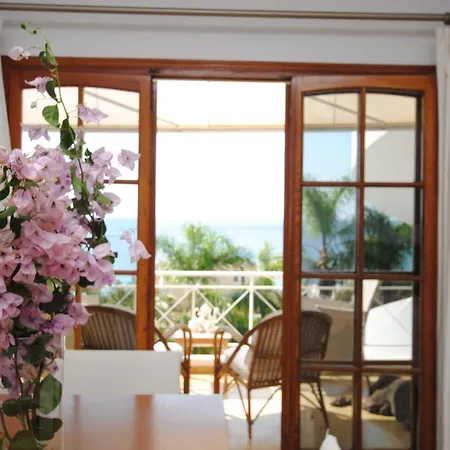 Stavento Apartman *